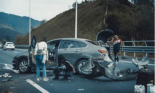 4月17日华为汽车,华为汽车车祸事故